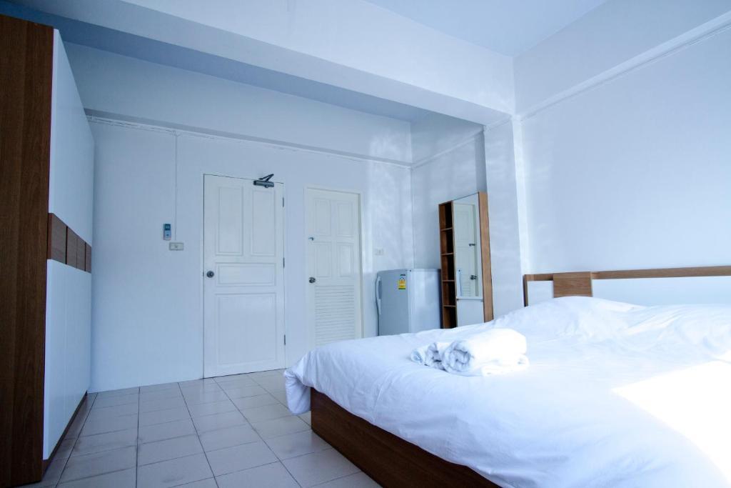 Room@ฉลอง ห้อง รูปภาพ